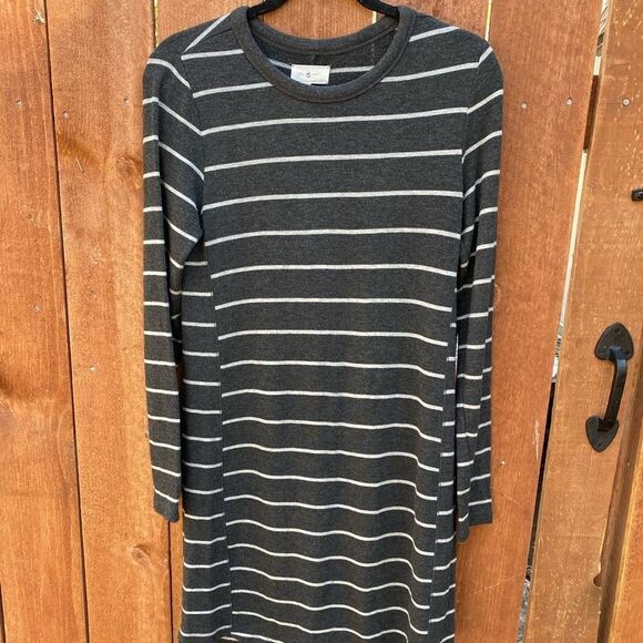 Lou & Grey‎ Striped Sweater Dress - Picture 2 of 9